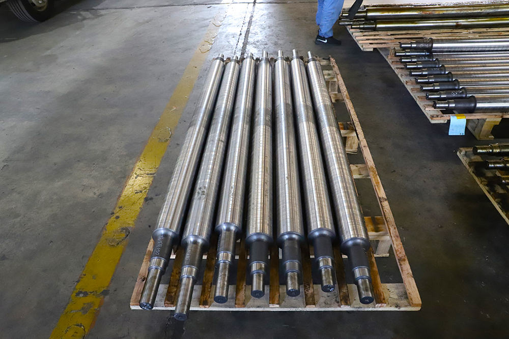 Roller of steel laminating equipment